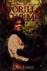 Gorillas In the Mist [Sigourney Weaver on cover] (Paperback Book/1983) VG