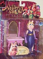 Muppet Show, The [Series 1] Miss Piggy action figure (Palisades/2002) Sealed on Nr. Mint card