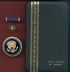 US Presidential Service badge in case with lapel pin