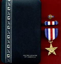US Silver Star medal complete cased set